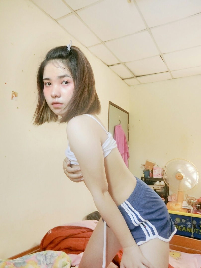 รูปโป้ น้องจูน สาววัยรุ่นโคตรน่าเย็ดหีน่าลงลิ้นมากนมสวยตั้งเต้าหุ่นดี ภาพโป้สาววัยรุ่น