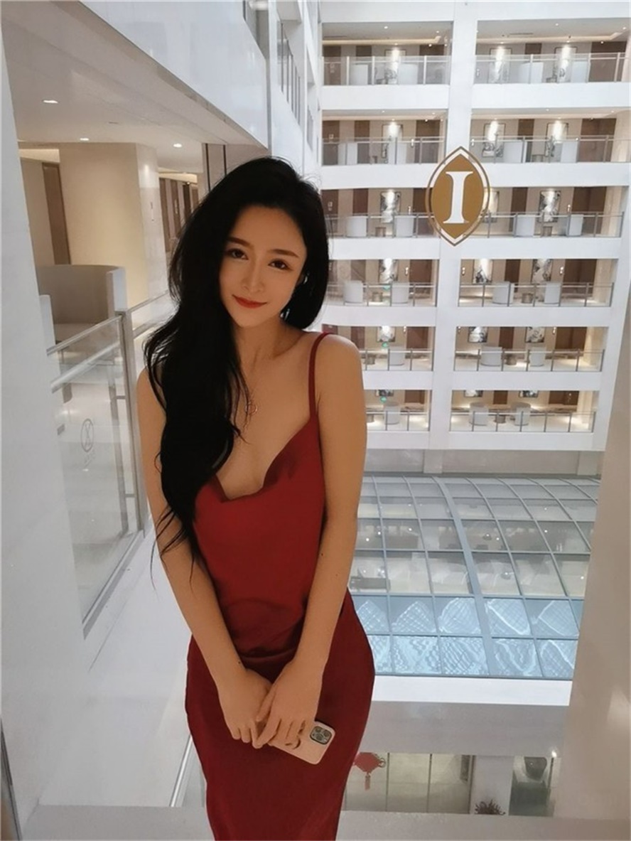 ภาพถ่ายส่วนตัวของหญิงสาว[18P]