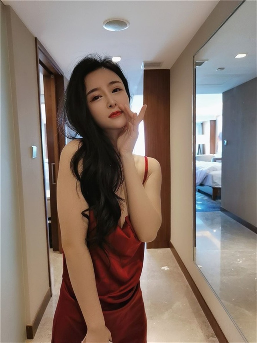 ภาพถ่ายส่วนตัวของหญิงสาว[18P]