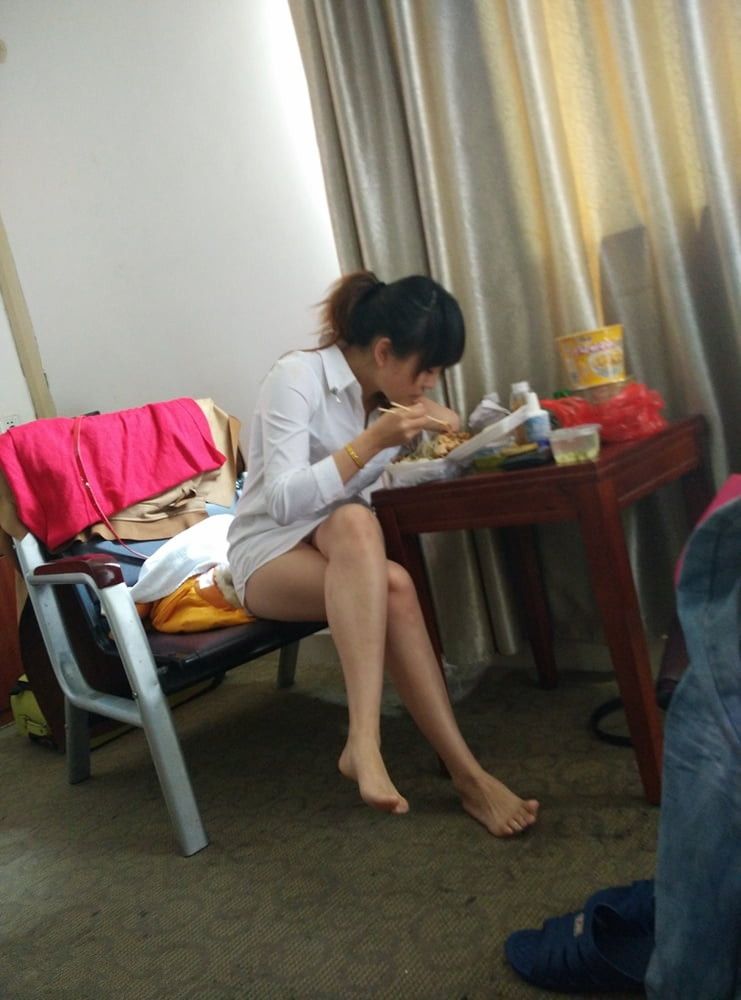 หญิงสาวที่สวยงามและมีเสน่ห์รู้สึกสบายใจที่ถูกเจาะ [23P]
