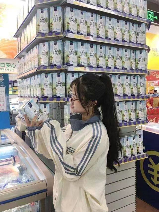 ส่งแฟนเก่าของคุณมาช่วยตัวเองให้ทุกคน [16P]