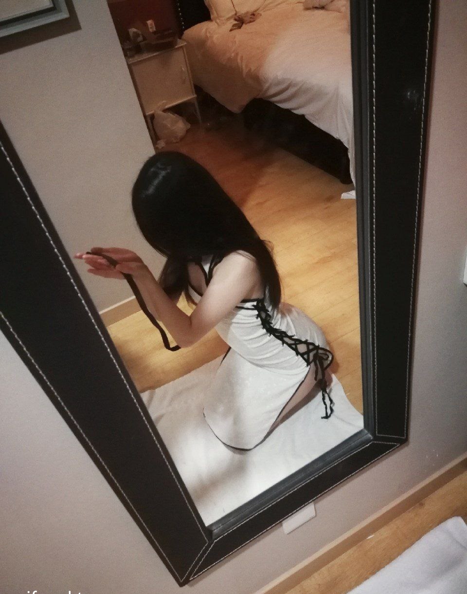 สาวซนใส่แว่น [18P]