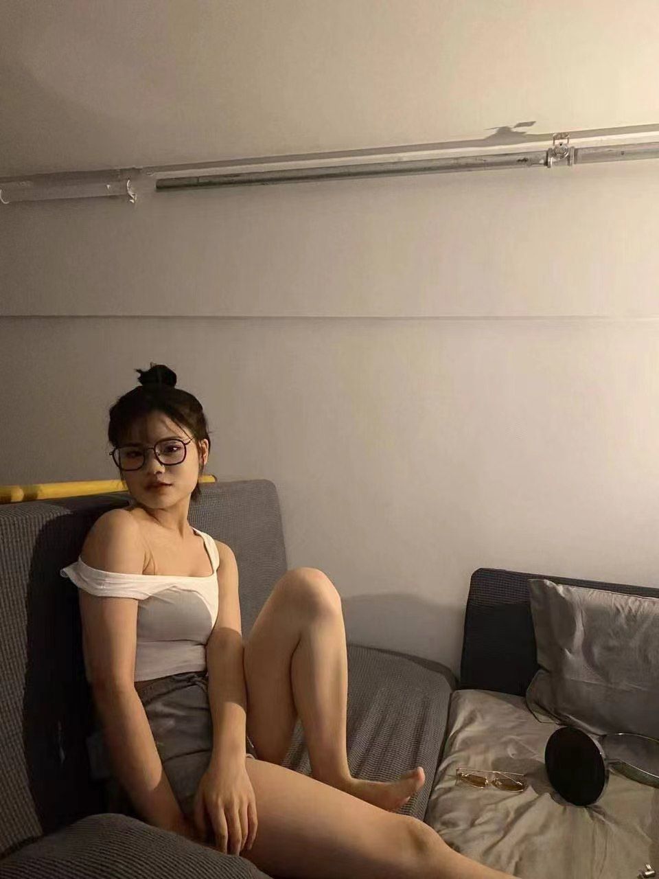 ส่งแฟนเก่าของคุณมาช่วยตัวเองให้ทุกคน [16P]