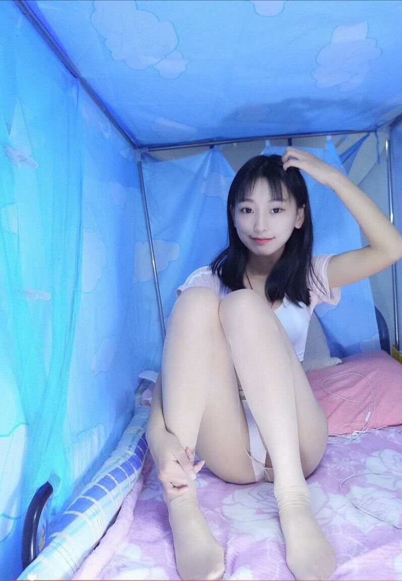 พานักเรียนหญิงไปเรียนที่โรงแรม［11P］