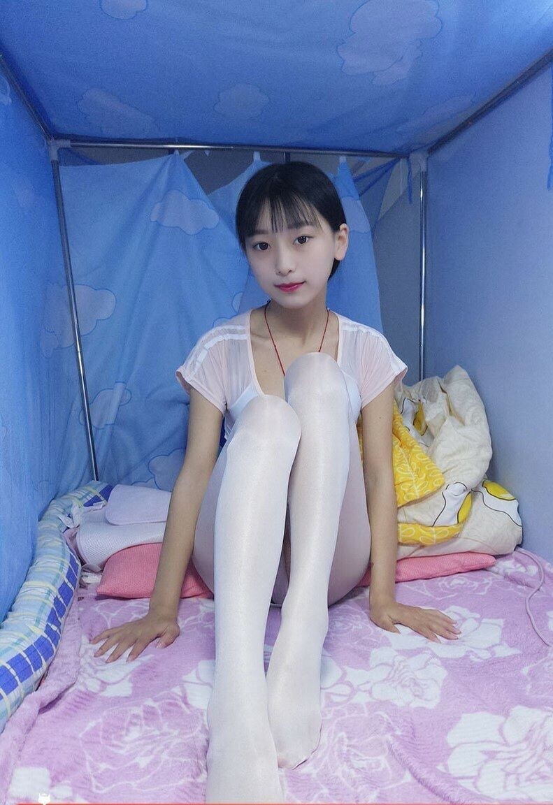 พานักเรียนหญิงไปเรียนที่โรงแรม［11P］