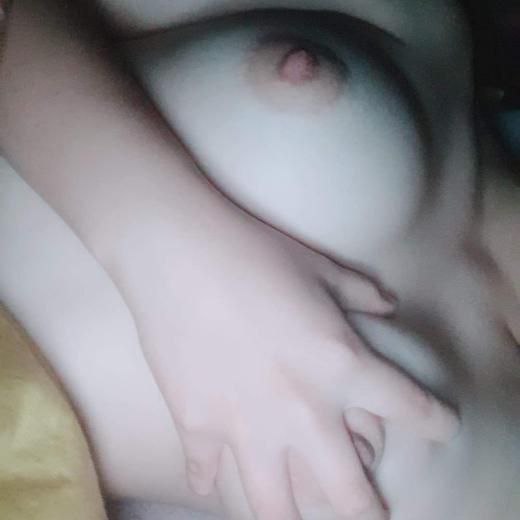 นักเรียนช่วยตัวเองและถ่ายเซลฟี่ [15P]