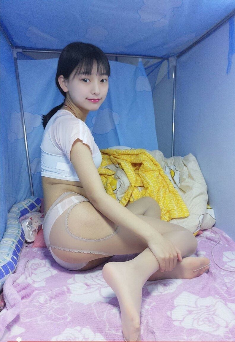 พานักเรียนหญิงไปเรียนที่โรงแรม［11P］