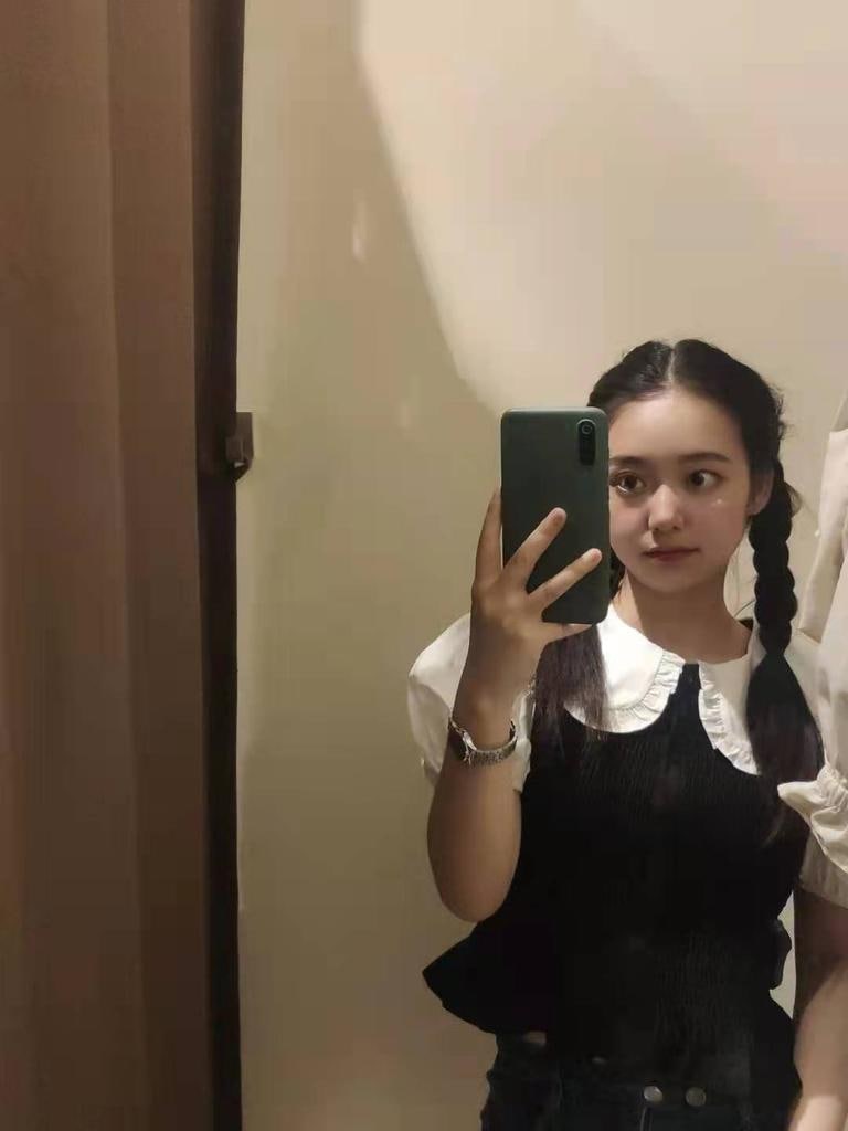 หญิงสาวบริสุทธิ์ตัวน้อยมีเสน่ห์ที่สุด [19P]