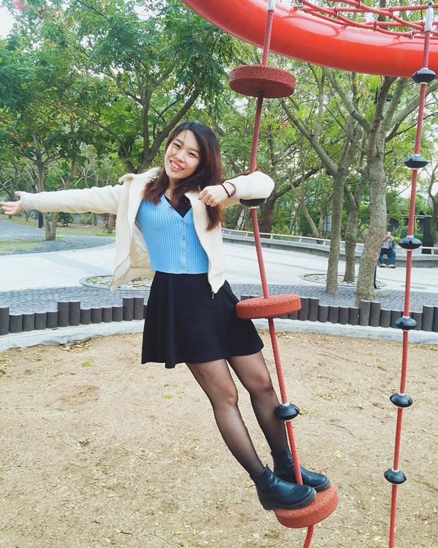 ผู้หญิงที่เป็นผู้ใหญ่และมีเสน่ห์[28P]