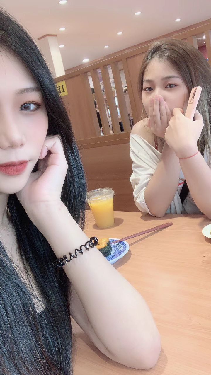 สาวสวยที่ชอบเซลฟี่ [11P]