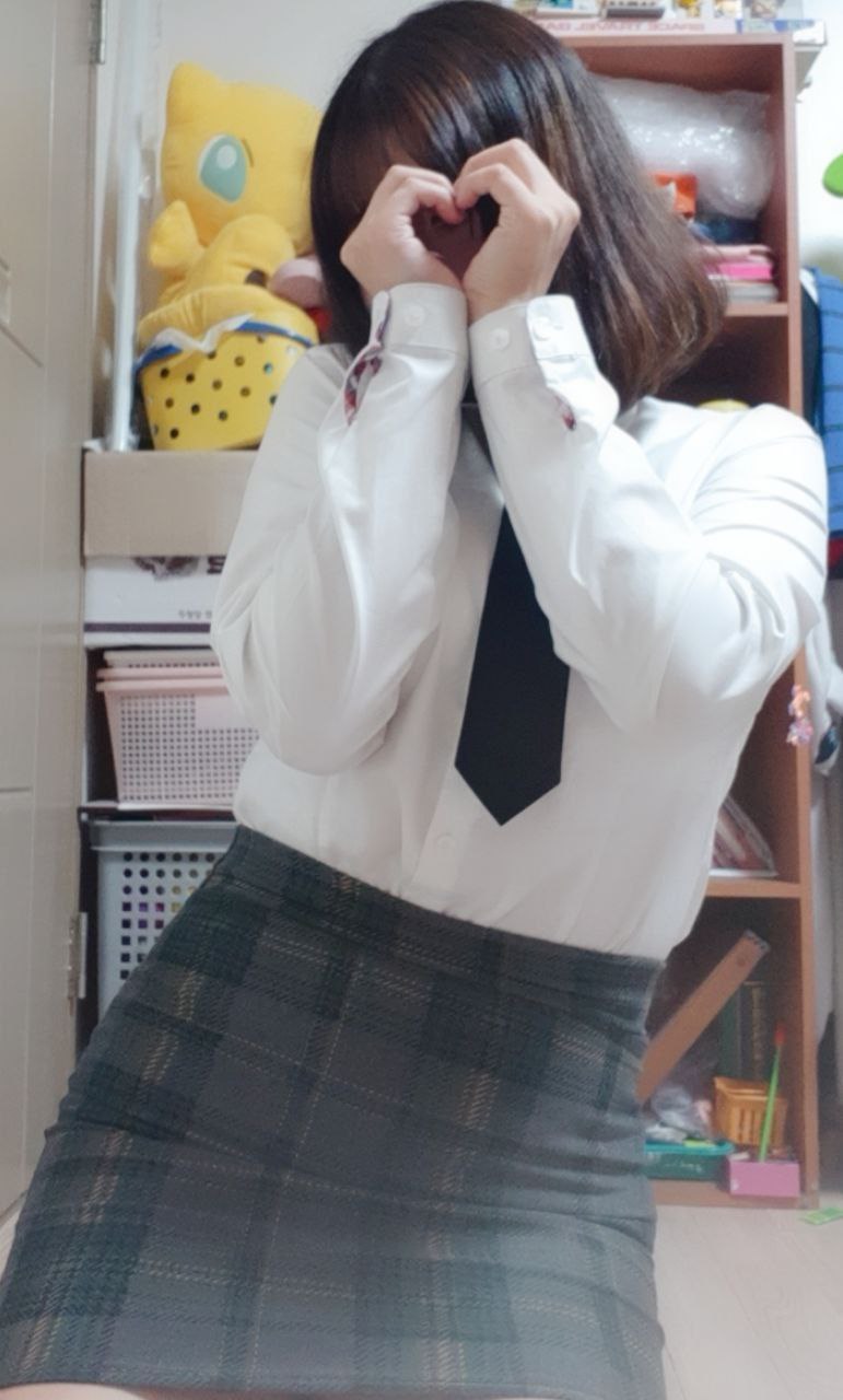 นักเรียนช่วยตัวเองและถ่ายเซลฟี่ [15P]