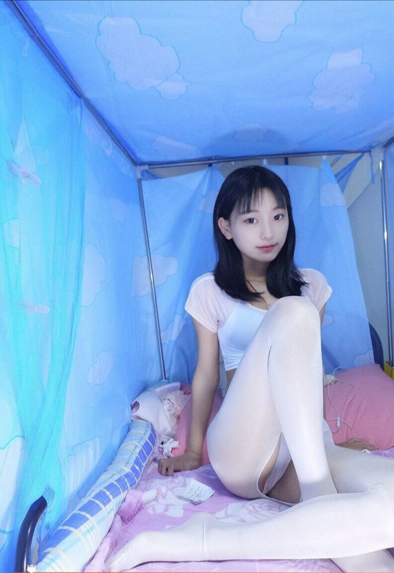 พานักเรียนหญิงไปเรียนที่โรงแรม［11P］