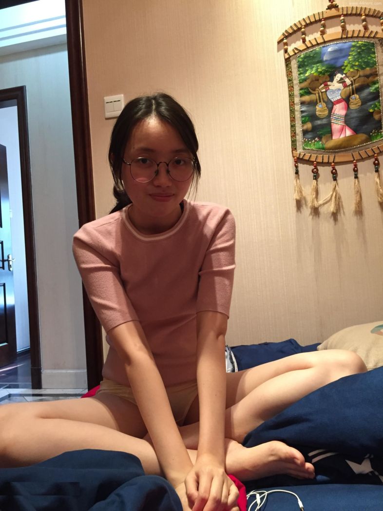 ขาคู่สวย ขาวมาก นุ่ม ได้สัดส่วน ก้นทะลึ่งจริงๆ ความงามที่ดีที่สุด[25P]