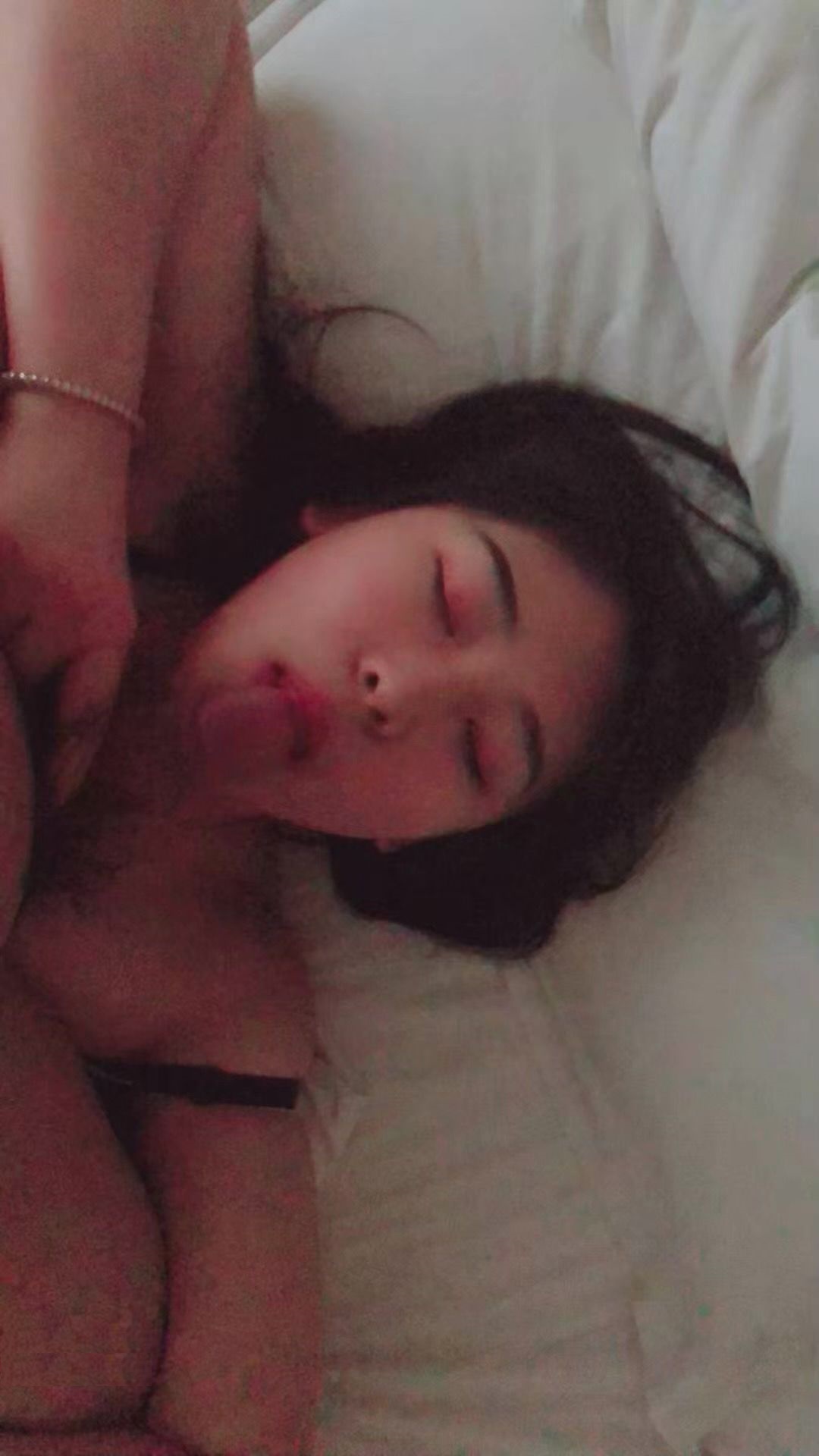 ผู้หญิงคนนั้นดูสมบูรณ์แบบมาก ผิวของเธอสวยพอ และหน้าอกของเธอก็ใหญ่พอ สวยมาก [23P]
