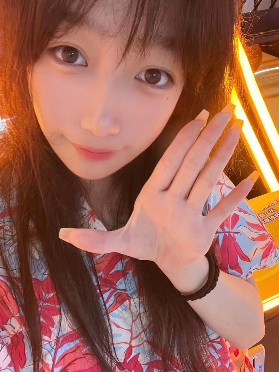 พนักงานสาวสาวโรงเรียนมีเสน่ห์มาก[19P]